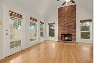 340 Arbor Ct, Euless, TX 76039 - Photo 4