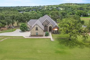 108 Oak Creek Dr, Springtown, TX 76082 - Photo 1
