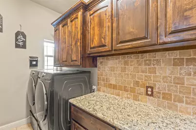 108 Oak Creek Drive, Springtown, TX 76082 - Photo 28