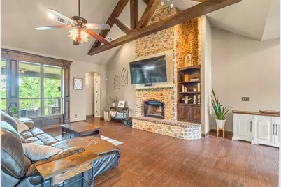 108 Oak Creek Drive, Springtown, TX 76082 - Photo 10