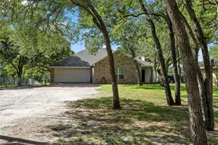 1849 Sommerfeld Dr, Waco, TX 76705 - Photo 2