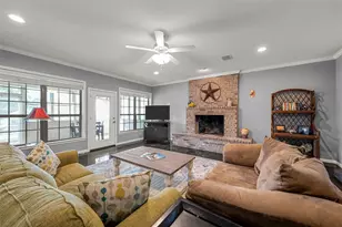 1849 Sommerfeld Dr, Waco, TX 76705 - Photo 8