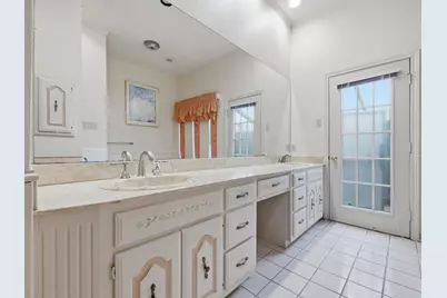 10211 Shadow Way, Dallas, TX 75243 - Photo 20