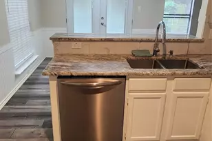6509 Topaz Dr, Arlington, TX 76001 - Photo 10