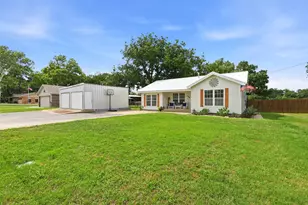 308 W 1st St, Springtown, TX 76082 - Photo 2