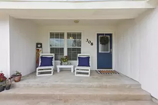 308 W 1st St, Springtown, TX 76082 - Photo 4