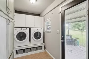 308 W 1st St, Springtown, TX 76082 - Photo 26
