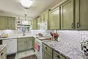 308 W 1st St, Springtown, TX 76082 - Photo 12