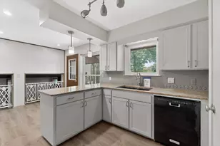3411 Sheffield Dr, Arlington, TX 76013 - Photo 12
