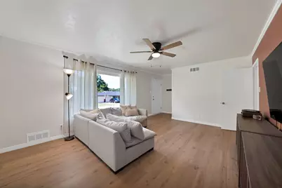 6800 Hightower Street, Fort Worth, TX 76112 - Photo 14