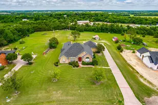 369 Ridgeview Dr, Sherman, TX 75090 - Photo 2