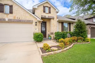 617 Fox Crk Trl, Fort Worth, TX 76131 - Photo 2