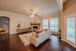 1223 Lantana Ln, Burleson, TX 76028 - Photo 12