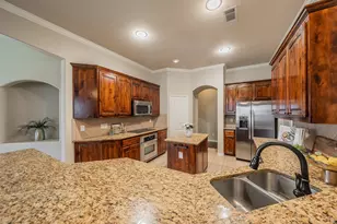 1223 Lantana Ln, Burleson, TX 76028 - Photo 8