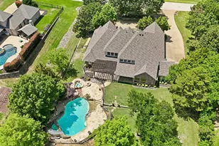 2408 Beachview Dr, Flower Mound, TX 75022 - Photo 4