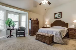 941 Lake Worth Trl, Little Elm, TX 75068 - Photo 4