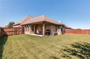 941 Lake Worth Trl, Little Elm, TX 75068 - Photo 14