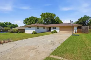 5017 Fox Hill Ln, Dallas, TX 75232 - Photo 2