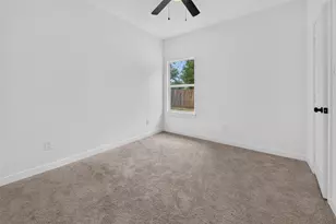 304 N Cherokee Shores Dr, Mabank, TX 75156 - Photo 14