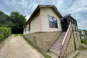 323 Sparks St, Dallas, TX 75203 - Photo 2