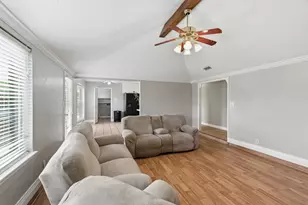 2915 Post Oak Ct, Bedford, TX 76021 - Photo 4