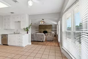 2915 Post Oak Ct, Bedford, TX 76021 - Photo 10