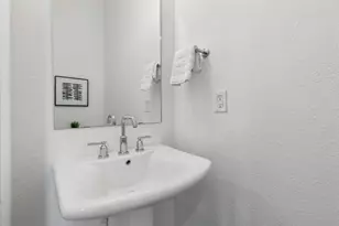 9901 Schramm St, Irving, TX 75063 - Photo 18