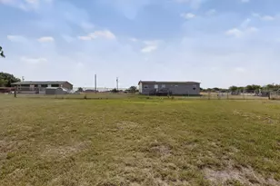 115 Vinall Cir, Decatur, TX 76234 - Photo 32