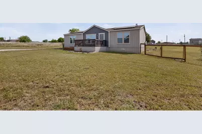 115 Vinall Circle, Decatur, TX 76234 - Photo 4