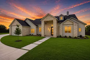 521 Fox Hl Ct, Waxahachie, TX 75167 - Photo 2
