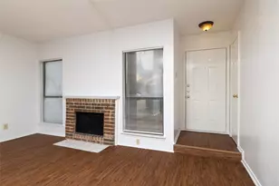 2104 Park Willow Ln, Arlington, TX 76011 - Photo 6