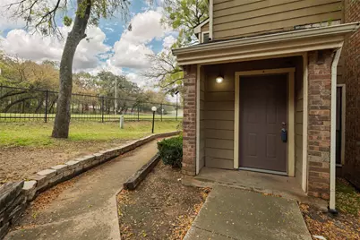 2104 Park Willow Lane #A, Arlington, TX 76011 - Photo 4