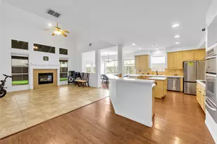 8305 Bartley Cir, Plano, TX 75025 - Photo 8
