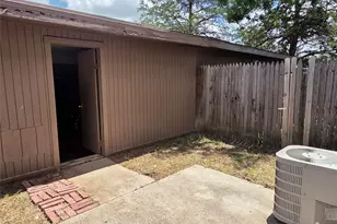 1402 S Carrier Pkwy, Grand Prairie, TX 75051 - Photo 32