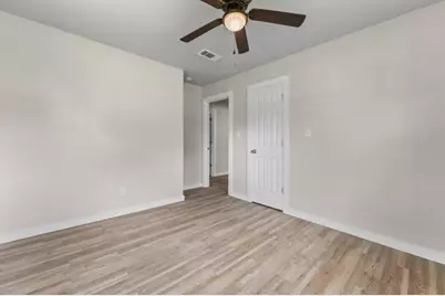 4128 Hillcrest Drive, Waco, TX 76710 - Photo 14