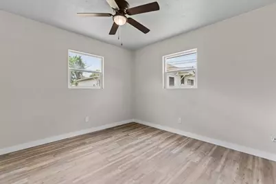 4128 Hillcrest Drive, Waco, TX 76710 - Photo 16