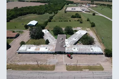 1108 W Kilpatrick Street, Cleburne, TX 76033 - Photo 4