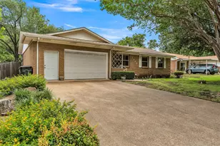 1325 Royal Oaks Dr, Waco, TX 76710 - Photo 2