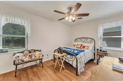 1325 Royal Oaks Drive, Waco, TX 76710 - Photo 18