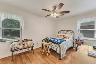 1325 Royal Oaks Dr, Waco, TX 76710 - Photo 18
