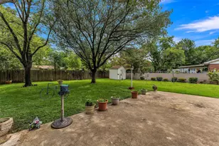 1325 Royal Oaks Dr, Waco, TX 76710 - Photo 28