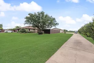 12704 Garden Grove Dr, Dallas, TX 75253 - Photo 6