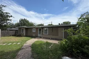 1109 E Inwood Dr, Arlington, TX 76010 - Photo 18