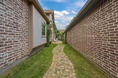 825 Cloister Way, McKinney, TX 75069 - Photo 18