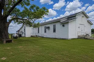 1112 Spruiell St, Jewett, TX 75846 - Photo 28