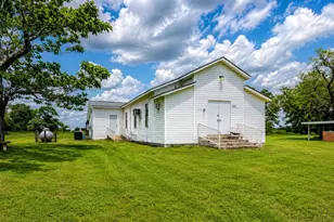 1112 Spruiell St, Jewett, TX 75846 - Photo 1