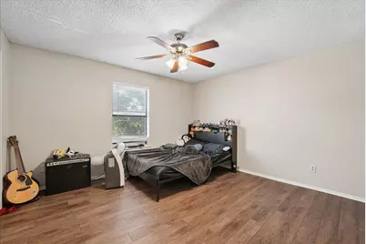 930 Southmoor Drive, Arlington, TX 76010 - Photo 14
