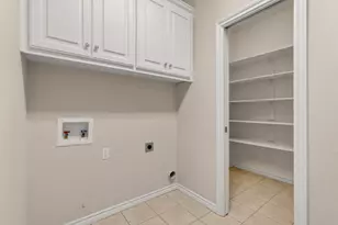 1908 Casual Cir, Waco, TX 76712 - Photo 10