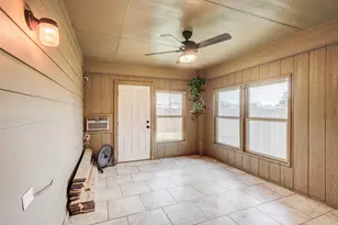 1005 Oarlock Dr, Crowley, TX 76036 - Photo 34