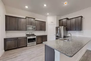 10925 Klondike Ln, Aubrey, TX 76227 - Photo 12